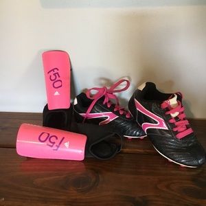 Girls soccer cleats ⚽️ 👟 💗